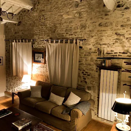 וילה Farmhouse La Siesta Treia