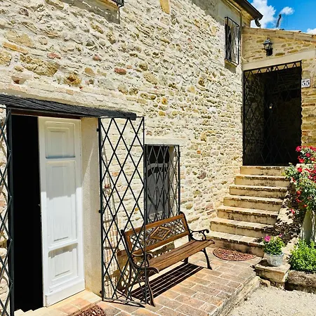 Farmhouse La Siesta וילה Treia